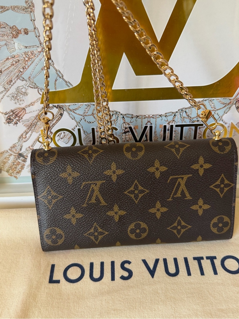 Louis Vuitton Authentic Monogram Sarah Long Wallet on Chain - Picture 5 of 16